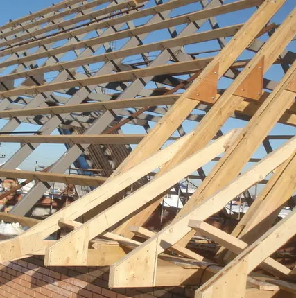 Фото №0 Монтаж стропильной конструкции
