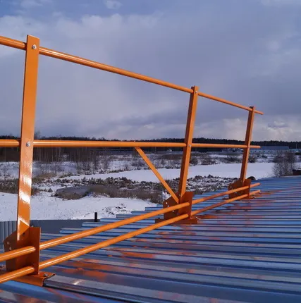 Фото №0 Ограждение кровли ПРОФ для сэндвич-панелей (высота 1м., длина 3м.)