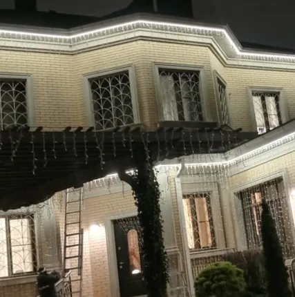 Фото №0 Украшение зданий гибким неоном – Ростов-на-Дону