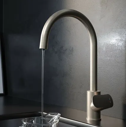 Фото №0 Смеситель на кухню