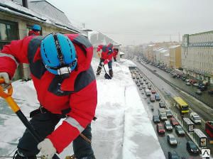 фото Очистка крыши от снега