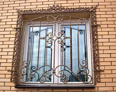 фото Кованная решетка лепестки