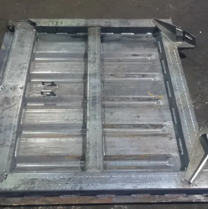 Фото №0 крышка люка полувагона