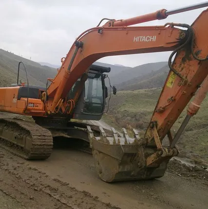 Фото №0 Нанять экскаватор Хитачи