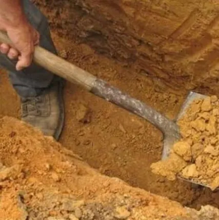 Фото №0 Земляные работы вручную