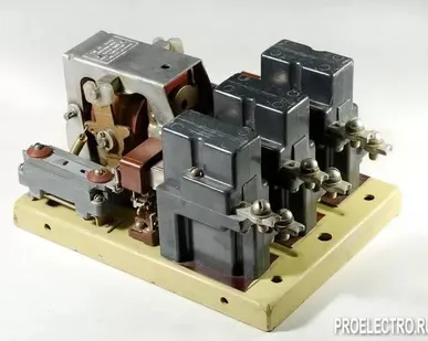 фото Контактор КМ 2334-32