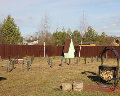 фото Установка фундамента на винтовых сваях