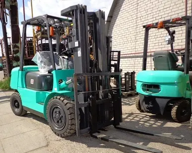 фото Автопогрузчик вилочный Dalian CPCD30DB
