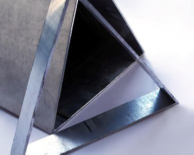 фото Продам алюминиевый треугольный профиль