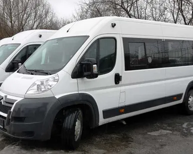 фото Микроавтобус Citroen Jumper (18+4). Город