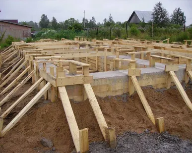 фото Работы с фундаментом
