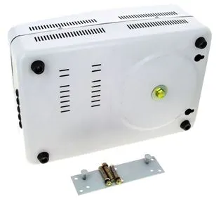 Фото №1 Релейный стабилизатор напряжения SUNTEK 2000 ВА