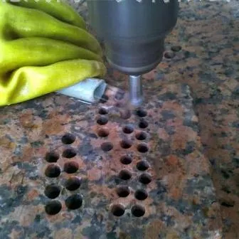 Фото №0 Сверление отверстий диаметром до 110 мм в плите толщиной 30 мм мрамор / гранит