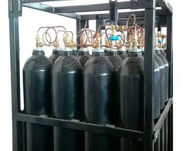 фото Моноблок газовый на 16 баллонов МБ-16-40-200 для азота