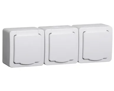 фото IEK Розетка 3-м ОП Гермес Plus 16А IP54 с заземл. с крышкой бел. РСб23-3-ГПБб IEK