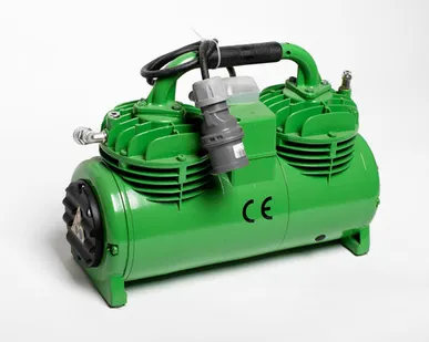 фото Воздушный компрессор 380В 50 ГЦ 1,3кВТ 5,5бар,1,3А,250л/мин