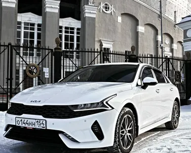 фото Kia К5 Белый