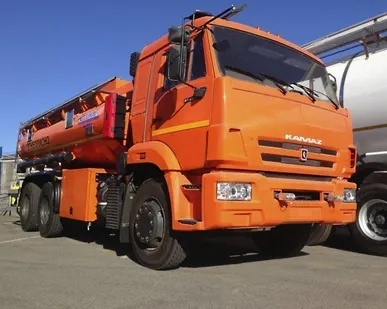 фото Автотопливозаправщик  6606-2213-L4 КамАЗ 6515-3964-19