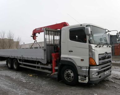 фото Аренда манипулятора-эвакуатора HINO PROFIA