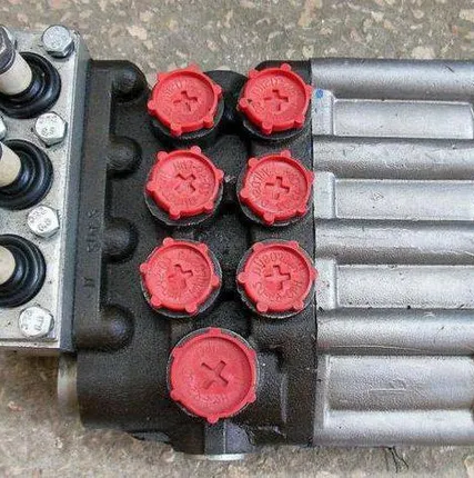 Фото №0 Гидрораспределитель МТЗ-80, 82, ЮМЗ 3-х выводной (А)