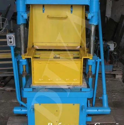 Фото №1 Вибропресс для производства искусственного камня