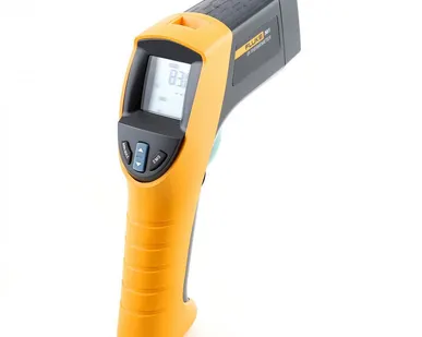 фото ИК термометр, пирометр Fluke 561