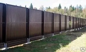 фото Монтаж забора из профнастила