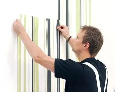 фото Наклеивание текстильных обоев