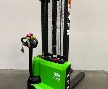 фото Электрический штабелер CDD15-WS-I