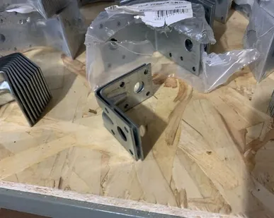 фото Уголок усиленный 50х50х35