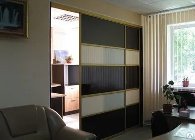 Фото №0 Межкомнатная перегородка венге глянец для офиса, система дверей Aristo