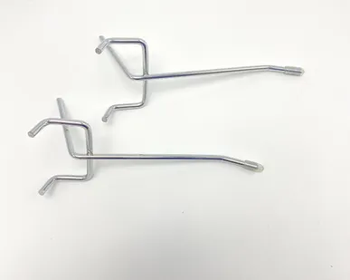 фото Крючок на перфорацию одинарный L=100мм d=4,0мм, шаг 50мм, хром