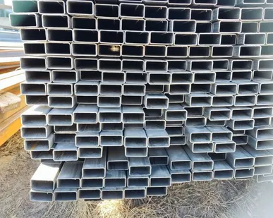 фото Профильная труба 40 20