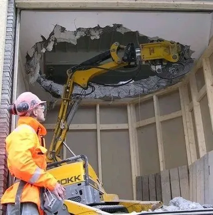 Фото №0 Демонтаж с использованием мини-роботов