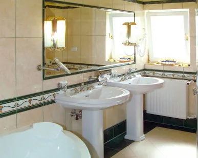 фото Укладка напольной плитки 5 х 5 см м2