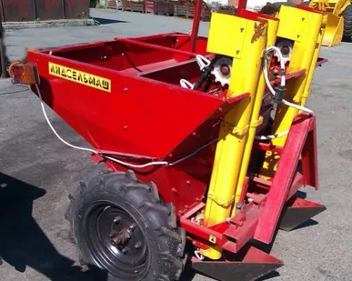 фото Картофелесажалка Л-201