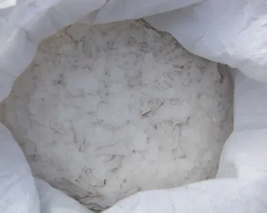 фото Сода каустическая (натр едкий чешуированный твердый)