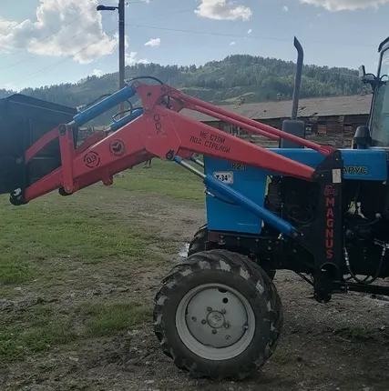 Фото №1 Погрузчик фронтальный КУН ПКУ-0,9М Магнус на трактор МТЗ-80,82 (и их модификаций) без рабочих органов