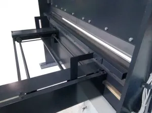 Фото №2 Станок для гибки листов металла — гибочный пресс, гидравлический в Саратове