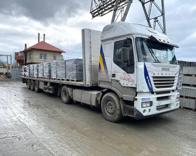 фото Керамзитоблок полнотелый/пустотелый