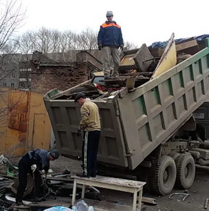 Фото №0 Вывоз мусора в мешках вывоз мебели