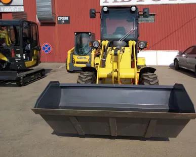 фото Фронтальный погрузчик Yanmar V8 (Италия)