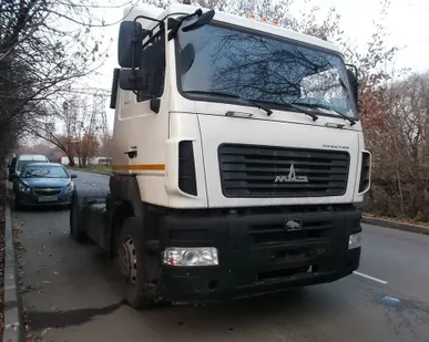 фото Седельный тягач МАЗ 5440В5-8420-031