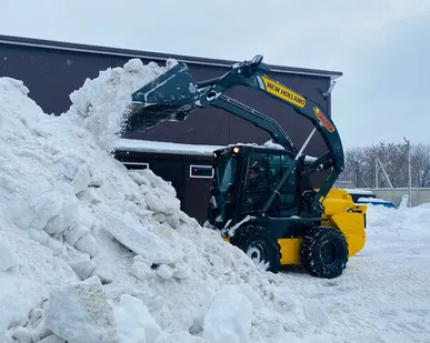 фото Уборка территорий от снега / расчистка снега