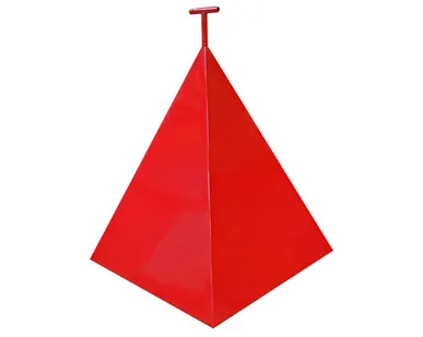 фото Пирамида для пожарных гидрантов