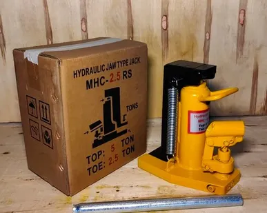 фото Домкрат с низким подхватом на 2,5/5 тонн