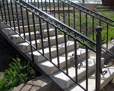 фото Перила для крыльца