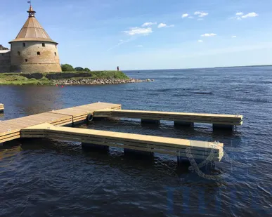фото Причальный швартовый палец разделитель для причала