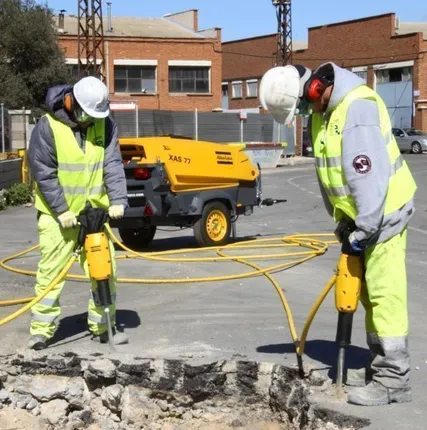 Фото №0 Услуги компрессора (4 молотка)