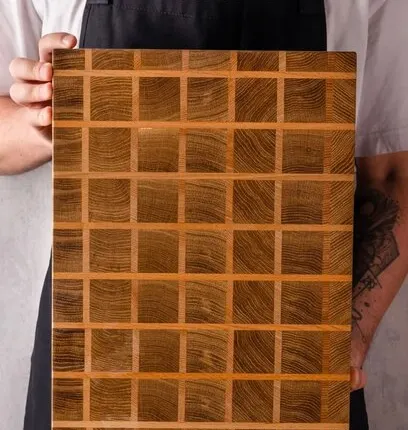 Фото №0 Copy: Торцевая разделочная доска Дуб 40*30 см толщина 4 см (клетка)